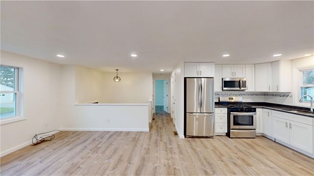 69 Cushing Street, North Providence, RI 02904