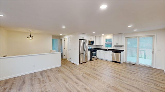 69 Cushing Street, North Providence, RI 02904