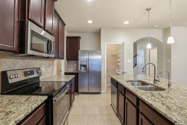 10622 Blue Wolf Pier, San Antonio, TX 78245