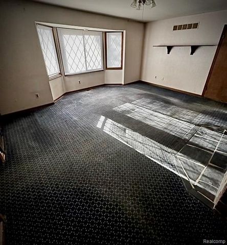 1250 Club Drive, Bloomfield Hills, MI 48302