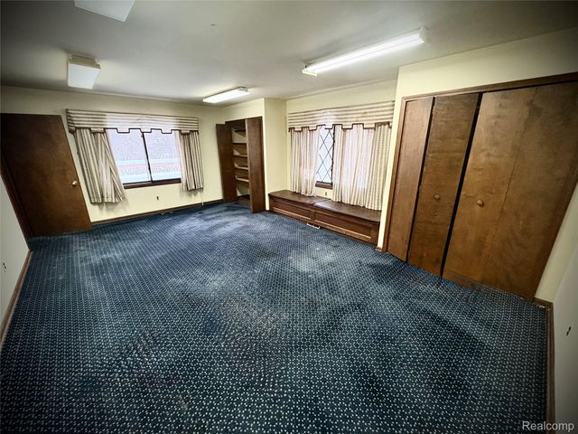 1250 Club Drive, Bloomfield Hills, MI 48302