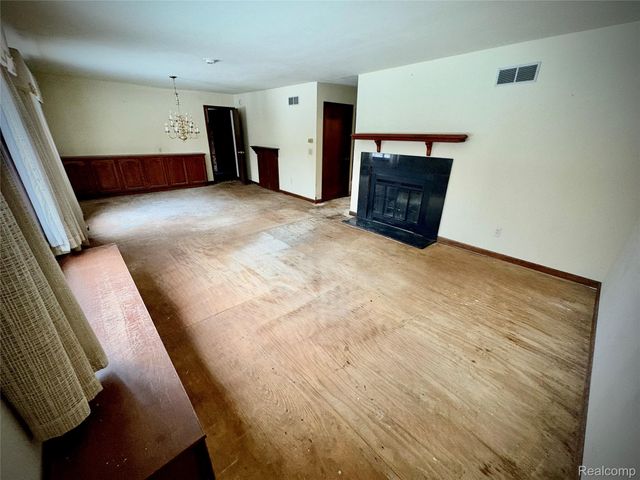 1250 Club Drive, Bloomfield Hills, MI 48302