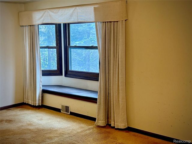 1250 Club Drive, Bloomfield Hills, MI 48302