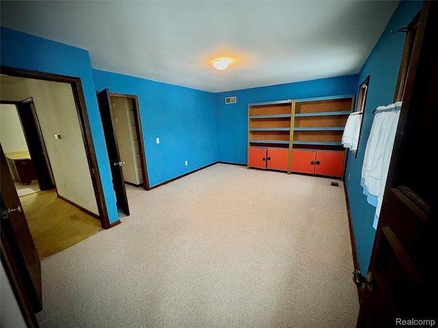 1250 Club Drive, Bloomfield Hills, MI 48302