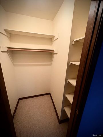 1250 Club Drive, Bloomfield Hills, MI 48302