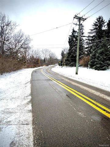 1250 Club Drive, Bloomfield Hills, MI 48302