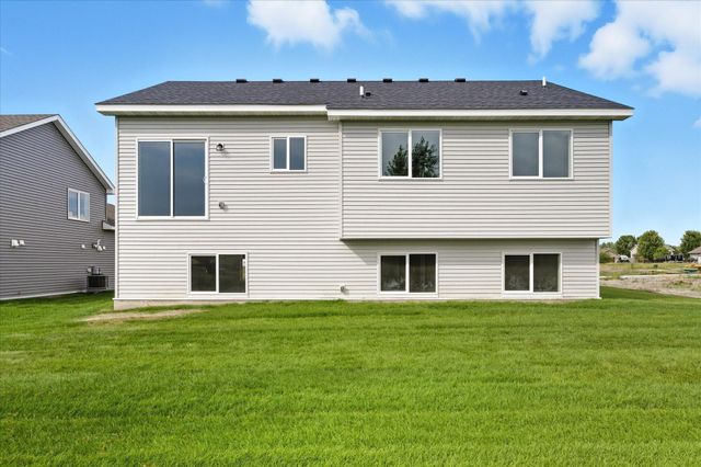 4690 89th Street NE, Monticello, MN 55362
