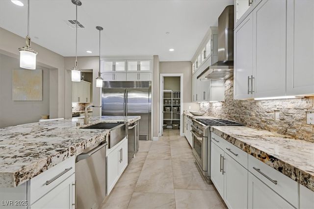 2 Olympia Outlook Drive, Las Vegas, NV 89141