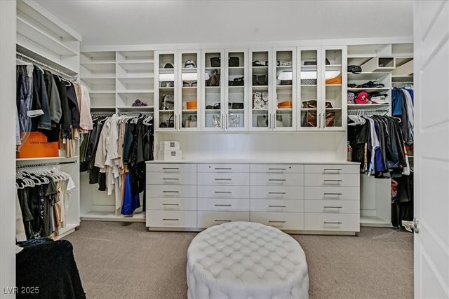 2 Olympia Outlook Drive, Las Vegas, NV 89141