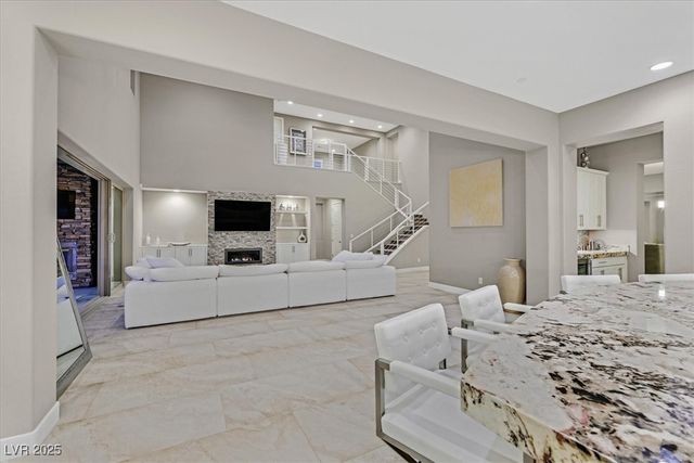 2 Olympia Outlook Drive, Las Vegas, NV 89141