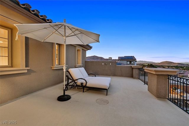 2 Olympia Outlook Drive, Las Vegas, NV 89141