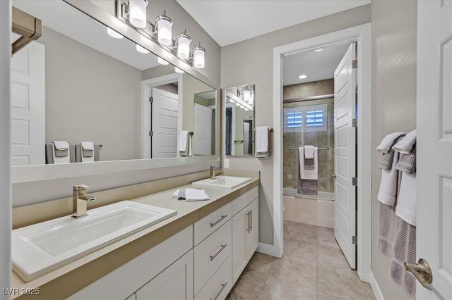 2 Olympia Outlook Drive, Las Vegas, NV 89141