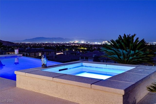 2 Olympia Outlook Drive, Las Vegas, NV 89141