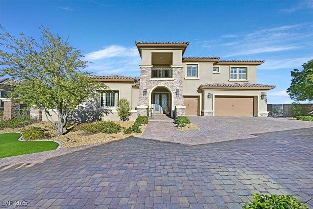 2 Olympia Outlook Drive, Las Vegas, NV 89141