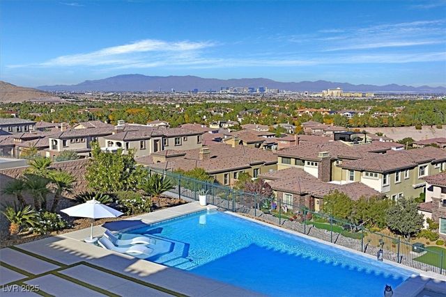2 Olympia Outlook Drive, Las Vegas, NV 89141
