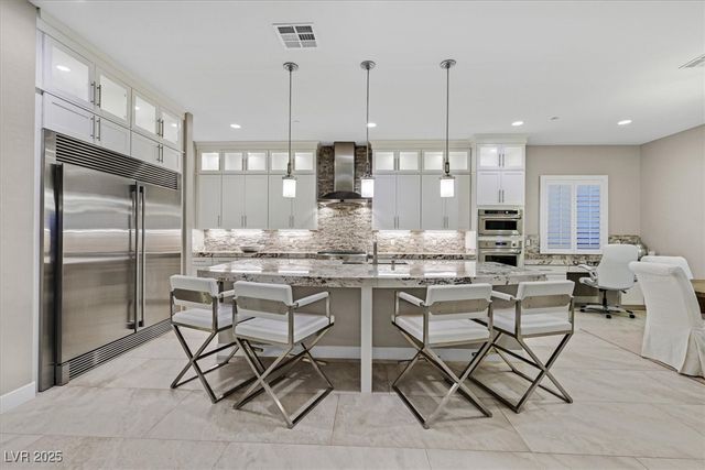 2 Olympia Outlook Drive, Las Vegas, NV 89141