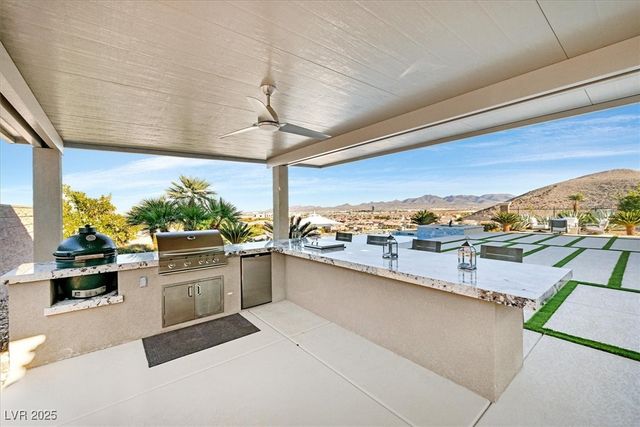 2 Olympia Outlook Drive, Las Vegas, NV 89141