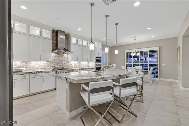 2 Olympia Outlook Drive, Las Vegas, NV 89141