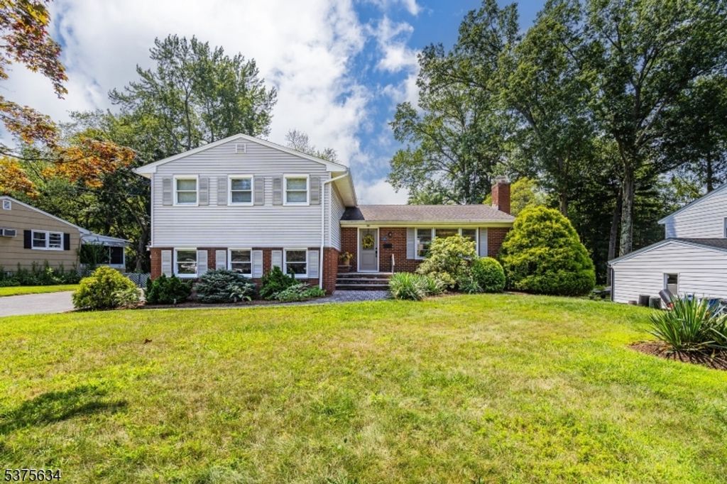 201 Commonwealth Ave, New Providence Boro, NJ 07974