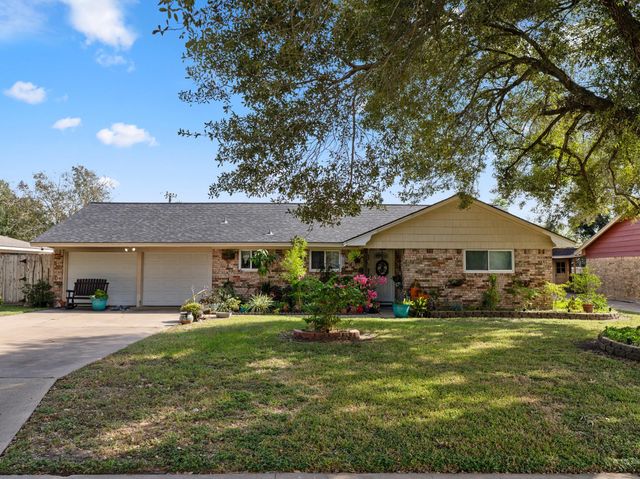 3940 Wickersham Street, Bay City, TX 77414