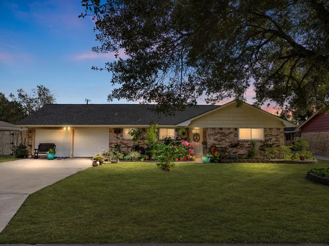 3940 Wickersham Street, Bay City, TX 77414