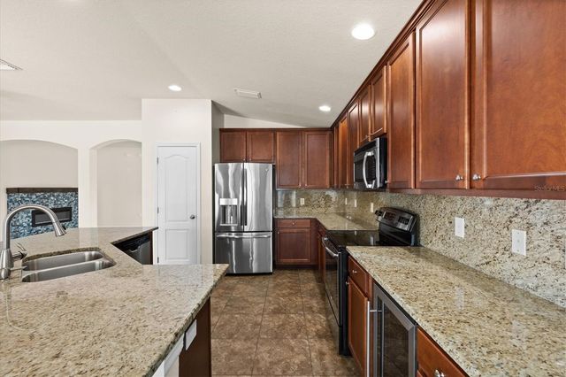 6539 BOULDER RUN LOOP, Wesley Chapel, FL 33545