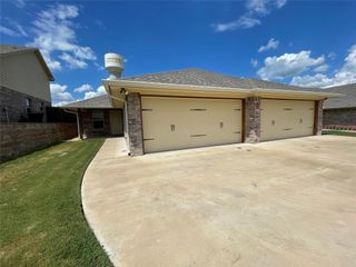 3133 Weave Court, Granbury, TX 76049