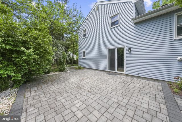 9 CHERRY BROOK LN, Hightstown, NJ 08520