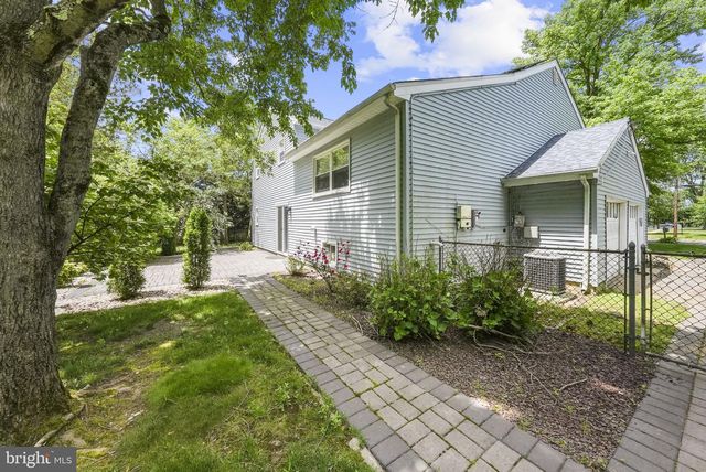 9 CHERRY BROOK LN, Hightstown, NJ 08520