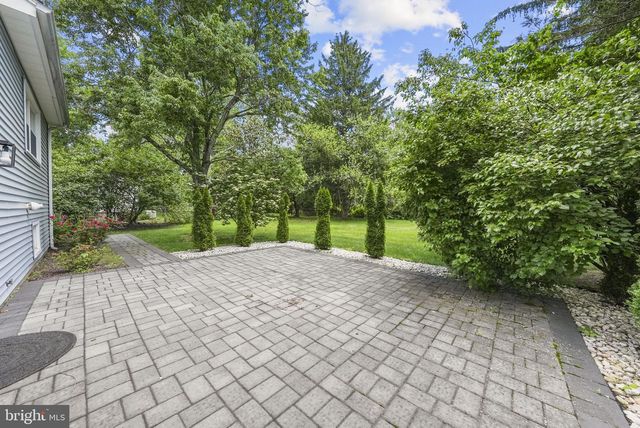 9 CHERRY BROOK LN, Hightstown, NJ 08520