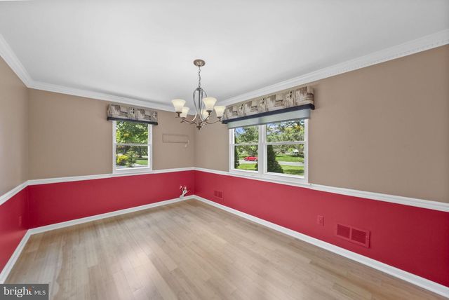 9 CHERRY BROOK LN, Hightstown, NJ 08520