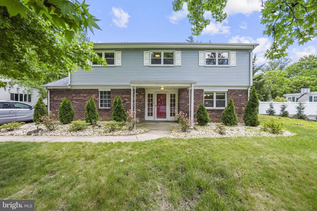 9 CHERRY BROOK LN, Hightstown, NJ 08520