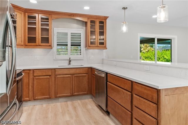 54 Liberty LN, Naples, FL 34112