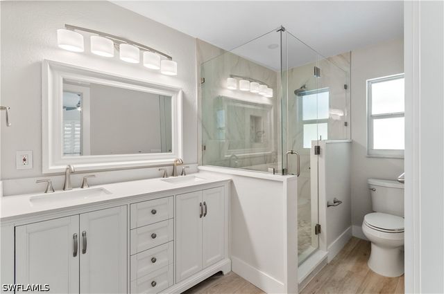 54 Liberty LN, Naples, FL 34112