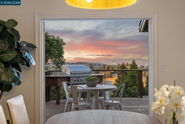 665 Sky Hy Cir, Lafayette, CA 94549