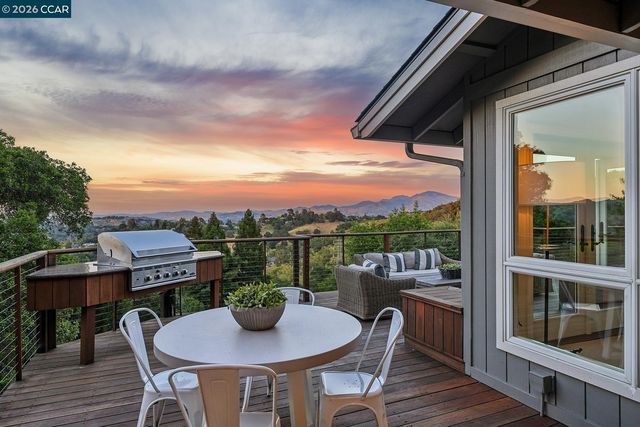 665 Sky Hy Cir, Lafayette, CA 94549