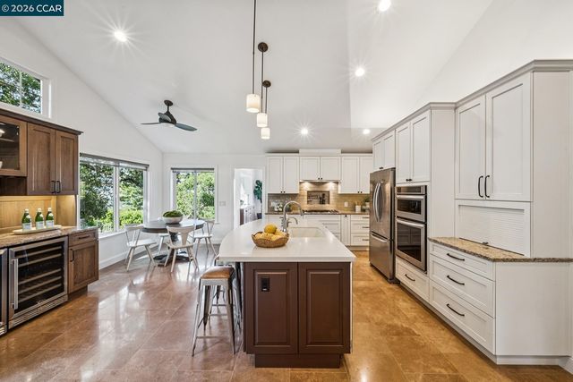 665 Sky Hy Cir, Lafayette, CA 94549