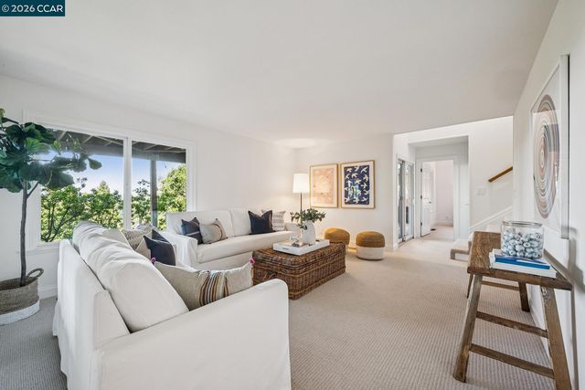 665 Sky Hy Cir, Lafayette, CA 94549