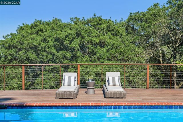 665 Sky Hy Cir, Lafayette, CA 94549