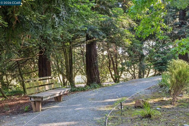 665 Sky Hy Cir, Lafayette, CA 94549