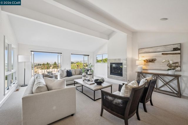 665 Sky Hy Cir, Lafayette, CA 94549