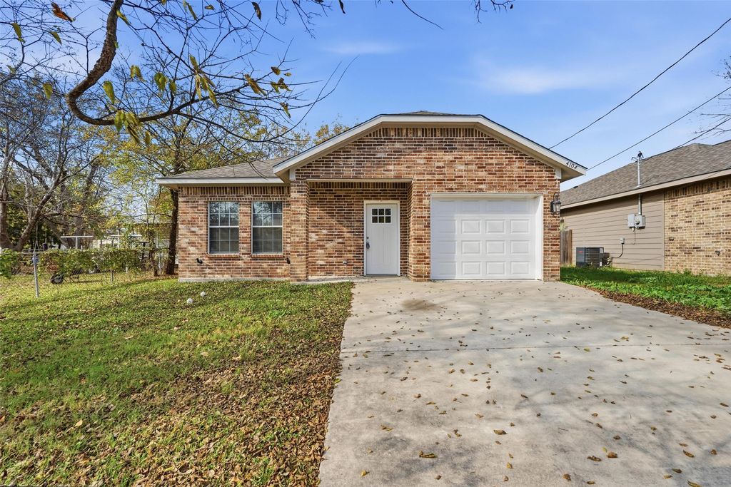 4104 Gordon Street, Greenville, TX 75401