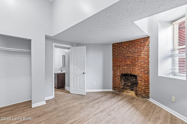 530 W Breckinridge St, Louisville, KY 40203