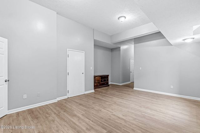 530 W Breckinridge St, Louisville, KY 40203