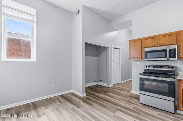 530 W Breckinridge St, Louisville, KY 40203