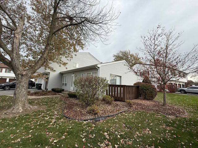 20137 S Hampton Court A, Frankfort, IL 60423