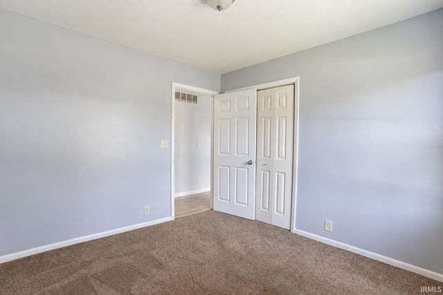 52960 Hastings Street, South Bend, IN 46637