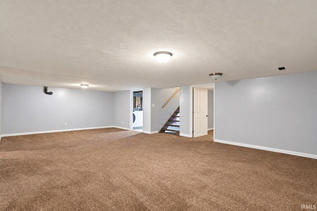 52960 Hastings Street, South Bend, IN 46637
