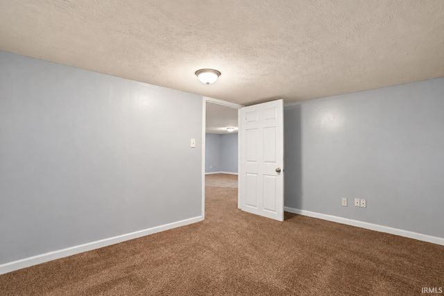 52960 Hastings Street, South Bend, IN 46637