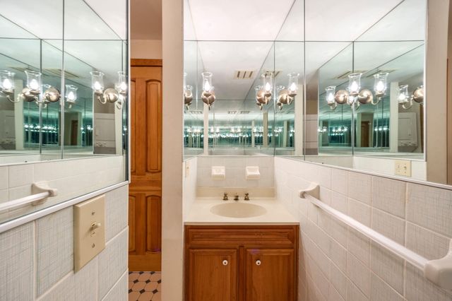 2 Hibbs Lane, West Falmouth, MA 02540